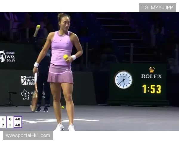 中国网球队郑钦文重返澳网，肘伤康复后首秀对阵莱巴金娜