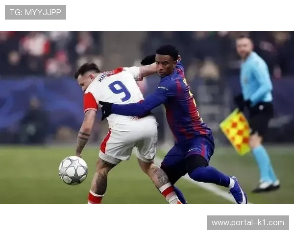 巴萨4-2客胜布拉格斯拉维亚，费尔明双响莱万破荒